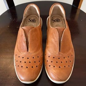 Sofft tan leather loafers size 7.5.